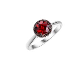 СЕРЕБРЯНОЕ КОЛЬЦО С ГРАНАТОМ